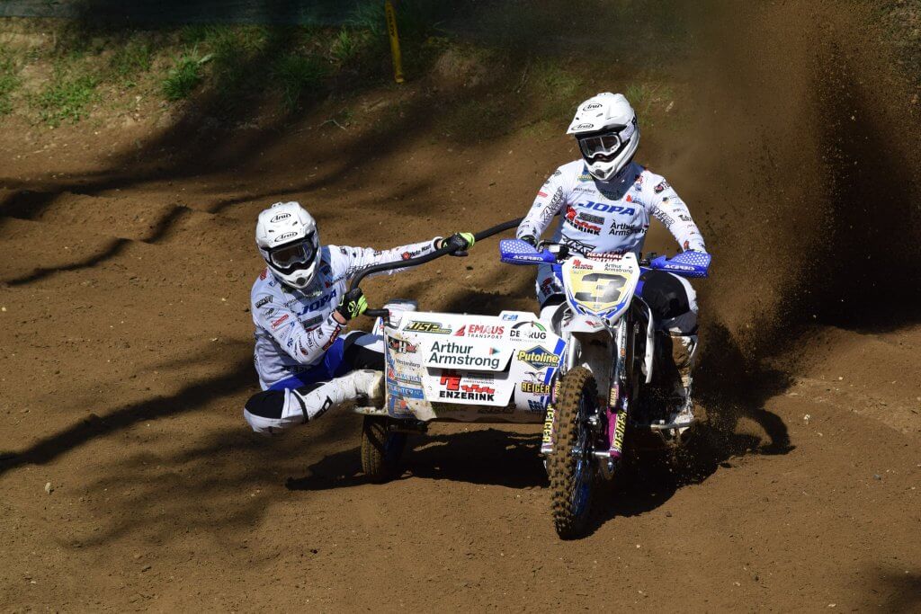 BLIJVEN HERMANS / VAN DEN BOGAART ONGESLAGEN IN DE DUTCH SIDECAR MASTERS IN RHENEN?